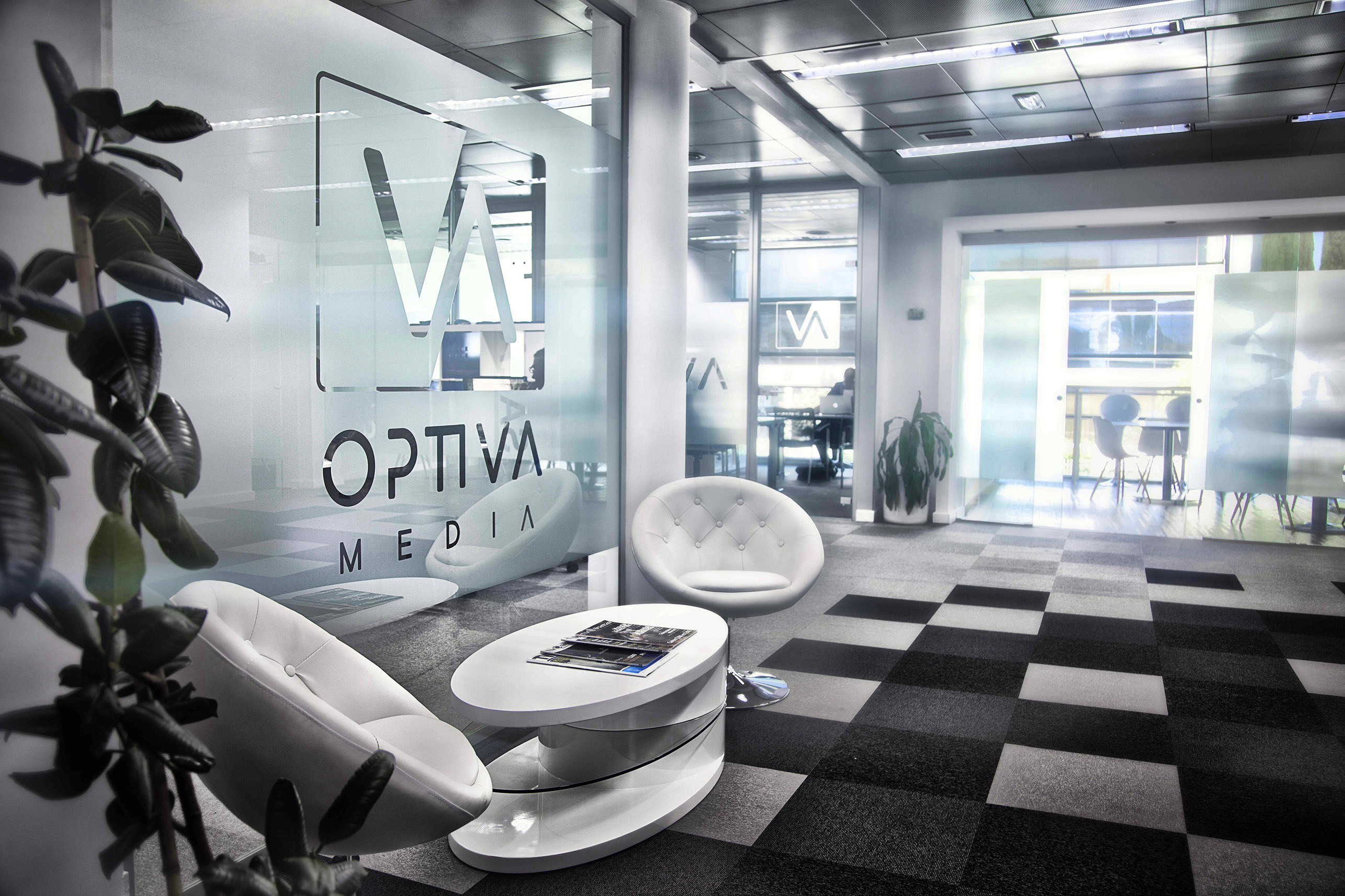 bg-4 optiva media